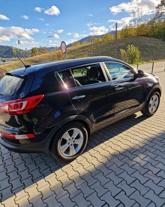 Kia Sportage cena 45000 przebieg: 187000, rok produkcji 2011 z Oświęcim małe 781